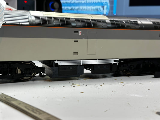 OO Class 47 TDM cables and cooler pipes